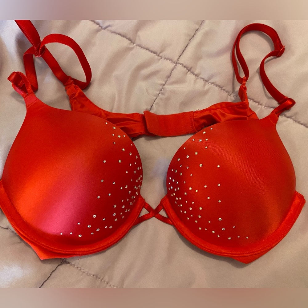 Red sparkle Victoria’s Secret bombshell bra